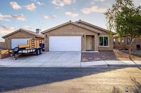 3902 S Desert Oasis Dr, Yuma, AZ 85365