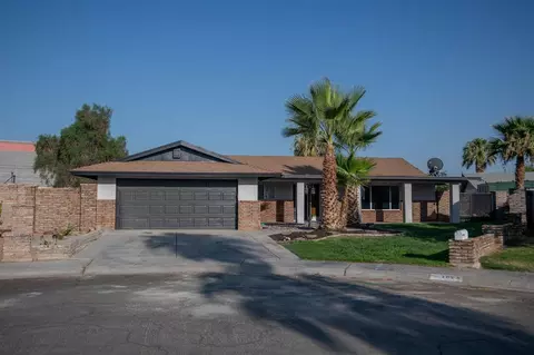 1593 E Kuns Ct, Yuma, AZ 85365