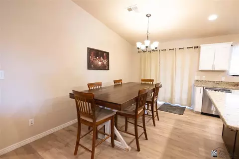 Dining - 10128 E 33 Pl, Yuma, AZ 85365 photo 3 of 3