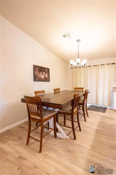 Dining - 10128 E 33 Pl, Yuma, AZ 85365 photo 2 of 3