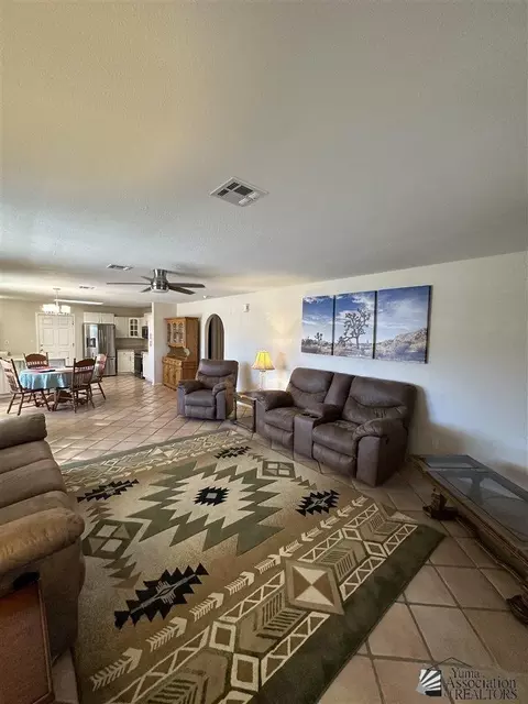 Living - 13890 E 49 Ln, Yuma, AZ 85367 photo 3 of 3