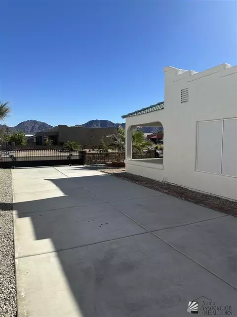 Exterior - 13890 E 49 Ln, Yuma, AZ 85367 photo 3 of 8