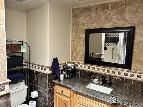 Bath - 641 E 25 Pl, Yuma, AZ 85365 photo 8 of 10