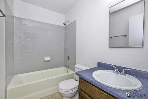 Bath - 6127 E 43 Pl, Yuma, AZ 85365 photo 1 of 3