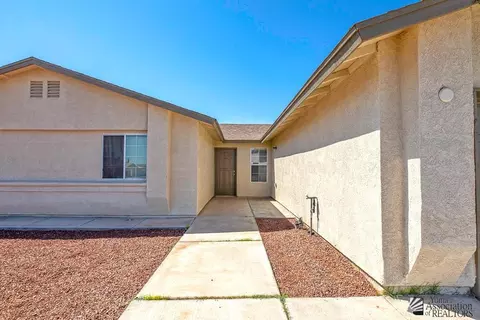 Exterior - 6127 E 43 Pl, Yuma, AZ 85365 photo 2 of 7