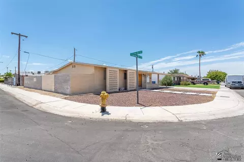 Exterior - 1163 E Corona Dr, Yuma, AZ 85365 photo 2 of 7