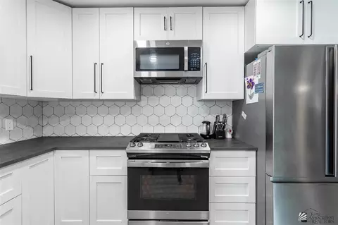 Kitchen - 1163 E Corona Dr, Yuma, AZ 85365 photo 3 of 3