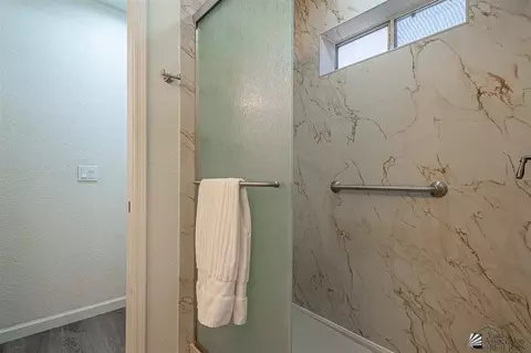 Bath - 7639 E 25 St, Yuma, AZ 85365 photo 2 of 6