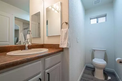 Bath - 7639 E 25 St, Yuma, AZ 85365 photo 3 of 6
