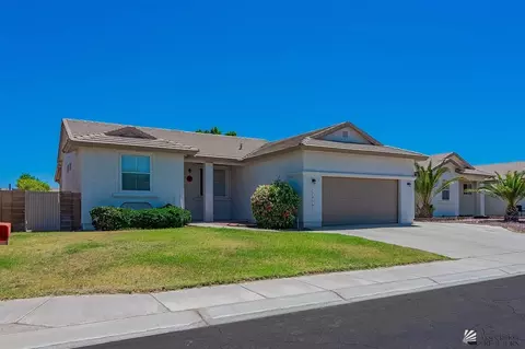 Exterior - 7639 E 25 St, Yuma, AZ 85365 photo 9 of 10