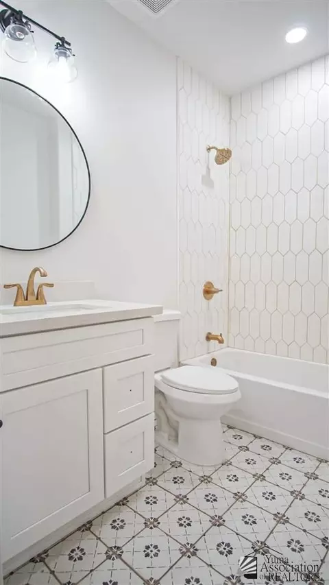Bath - 7911 E 34 Ln, Yuma, AZ 85365 photo 1 of 2