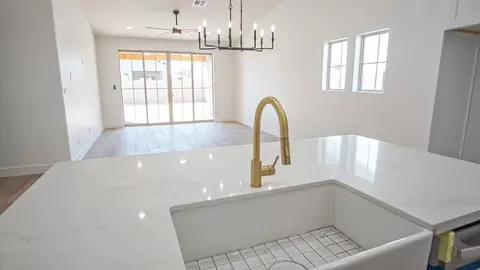 Kitchen - 7911 E 34 Ln, Yuma, AZ 85365 photo 5 of 5
