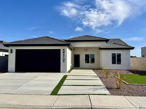 4714 E Ortega St, San Luis, AZ 85349