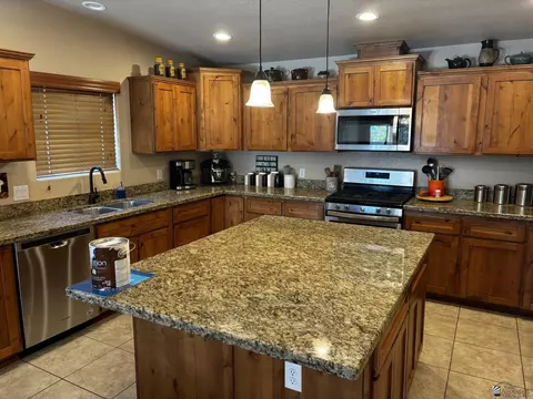 Kitchen - 10129 E 33 Pl, Yuma, AZ 85365 photo 1 of 1