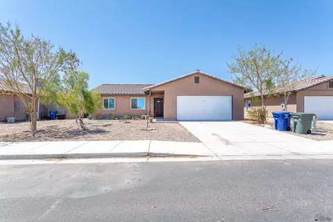 3684 S Laura Way, Yuma, AZ 85365