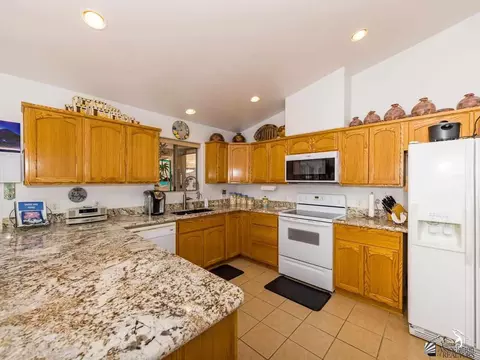 Kitchen - 14193 E 50 St, Yuma, AZ 85367 photo 1 of 3