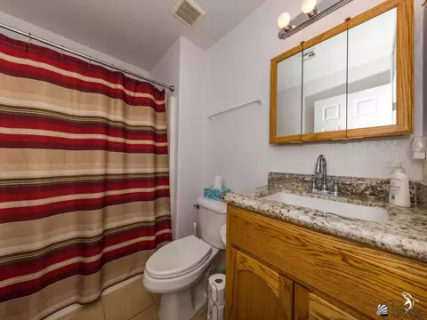 Bath - 14193 E 50 St, Yuma, AZ 85367 photo 2 of 5