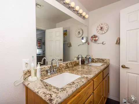 Bath - 14193 E 50 St, Yuma, AZ 85367 photo 4 of 5