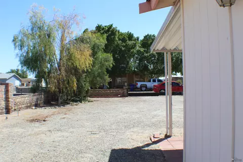 Exterior - 12234 E 39 Pl, Yuma, AZ 85367 photo 7 of 8