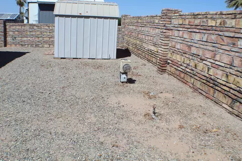 Exterior - 12234 E 39 Pl, Yuma, AZ 85367 photo 4 of 8