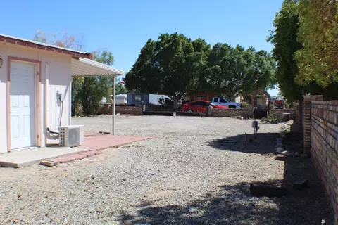 Exterior - 12234 E 39 Pl, Yuma, AZ 85367 photo 6 of 8
