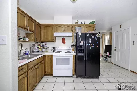 Kitchen - 12776 E 46 St, Yuma, AZ 85367 photo 3 of 4