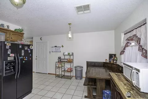 Kitchen - 12776 E 46 St, Yuma, AZ 85367 photo 4 of 4