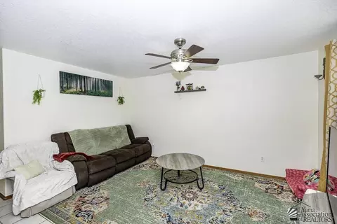 Living - 12776 E 46 St, Yuma, AZ 85367 photo 1 of 2