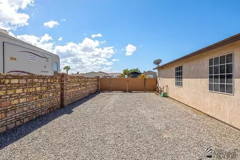 Exterior - 12776 E 46 St, Yuma, AZ 85367 photo 7 of 9