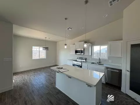 640 E 12 Pl, Somerton, AZ 85350 photo 2