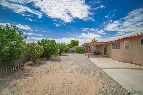 Exterior - 6247 E 42 St, Yuma, AZ 85365 photo 10 of 13