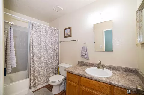 Bath - 6247 E 42 St, Yuma, AZ 85365 photo 2 of 2
