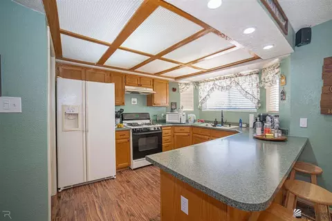 Kitchen - 6247 E 42 St, Yuma, AZ 85365 photo 2 of 3