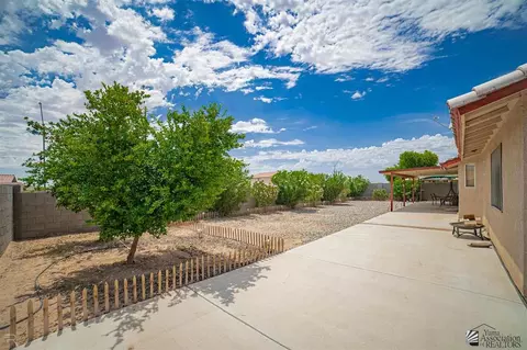 Exterior - 6247 E 42 St, Yuma, AZ 85365 photo 9 of 13