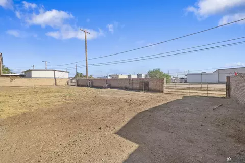 2277 E 15 St, Yuma, AZ 85365 photo 17