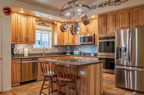Kitchen - 13364 E 53 St, Yuma, AZ 85367 photo 1 of 5