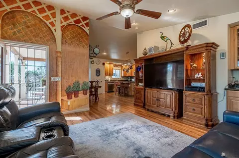 Living - 13364 E 53 St, Yuma, AZ 85367 photo 1 of 3