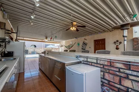 Kitchen - 13364 E 53 St, Yuma, AZ 85367 photo 5 of 5