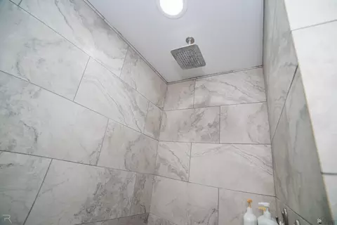Bath - 8725 E 41 Ln, Yuma, AZ 85365 photo 1 of 3