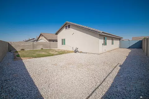 Exterior - 8725 E 41 Ln, Yuma, AZ 85365 photo 7 of 10