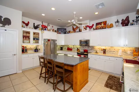 Kitchen - 4180 E County 15 St, Yuma, AZ 85365 photo 4 of 6