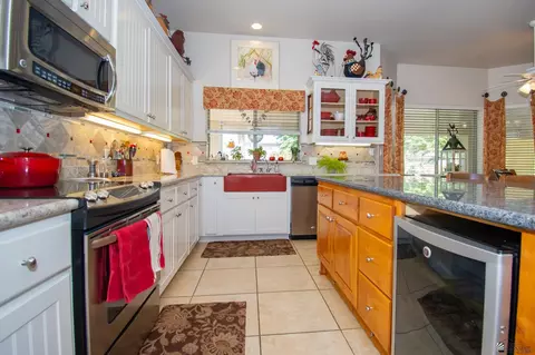 Kitchen - 4180 E County 15 St, Yuma, AZ 85365 photo 6 of 6