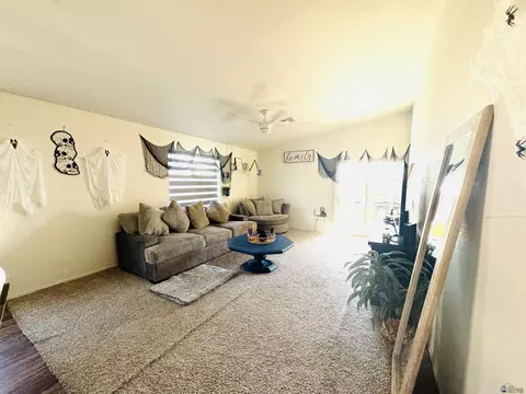 Living - 7631 E 45 St, Yuma, AZ 85365 photo 3 of 6
