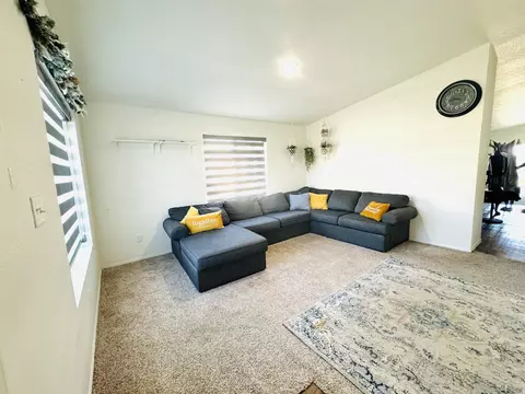 Living - 7631 E 45 St, Yuma, AZ 85365 photo 1 of 6