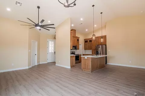 Living - 7984 E 34 Ln, Yuma, AZ 85365 photo 1 of 2