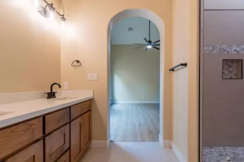 Bath - 7984 E 34 Ln, Yuma, AZ 85365 photo 3 of 5