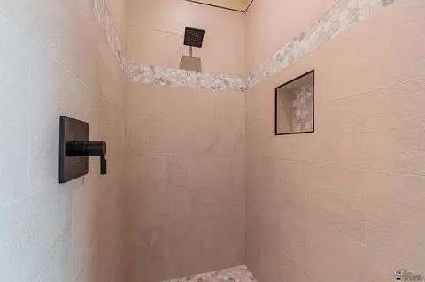 Bath - 7984 E 34 Ln, Yuma, AZ 85365 photo 5 of 5