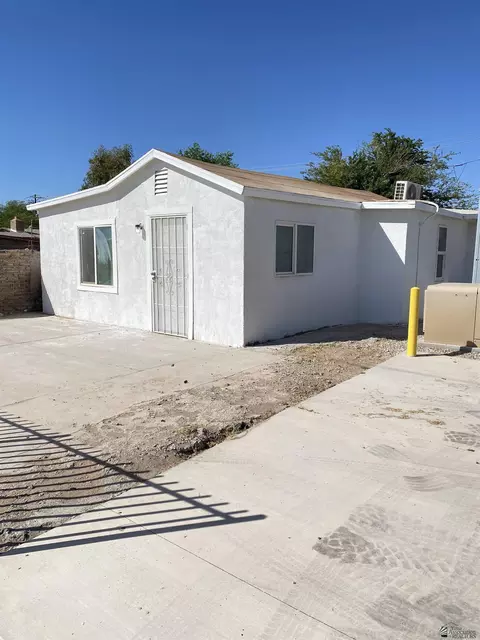 734 W Main St, Somerton, AZ 85350
