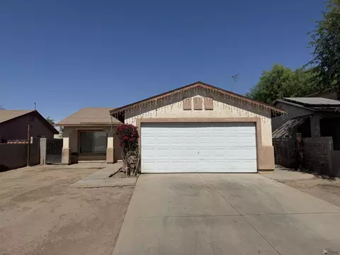 254 E Los Tres Hombres, San Luis, AZ 85349