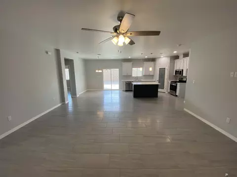 Living - 12187 E 35 Pl, Yuma, AZ 85367 photo 1 of 2